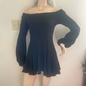 Selfie Leslie Black longsleeve mini dress